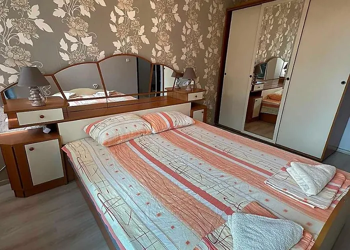 Lux Sisi Burgas City