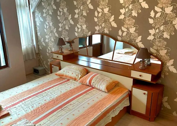 Lux Sisi * Burgas City