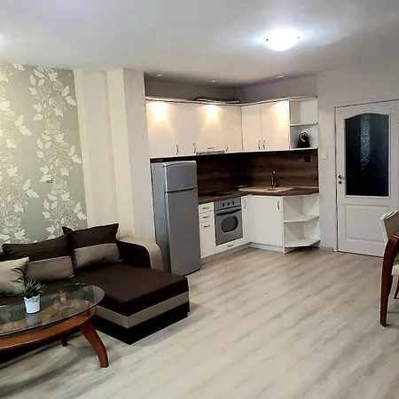 Lux Sisi * Burgas